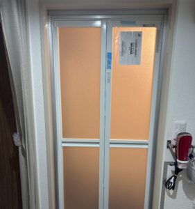 片方のお部屋の浴室ドアをドアリモに取り替えたあと